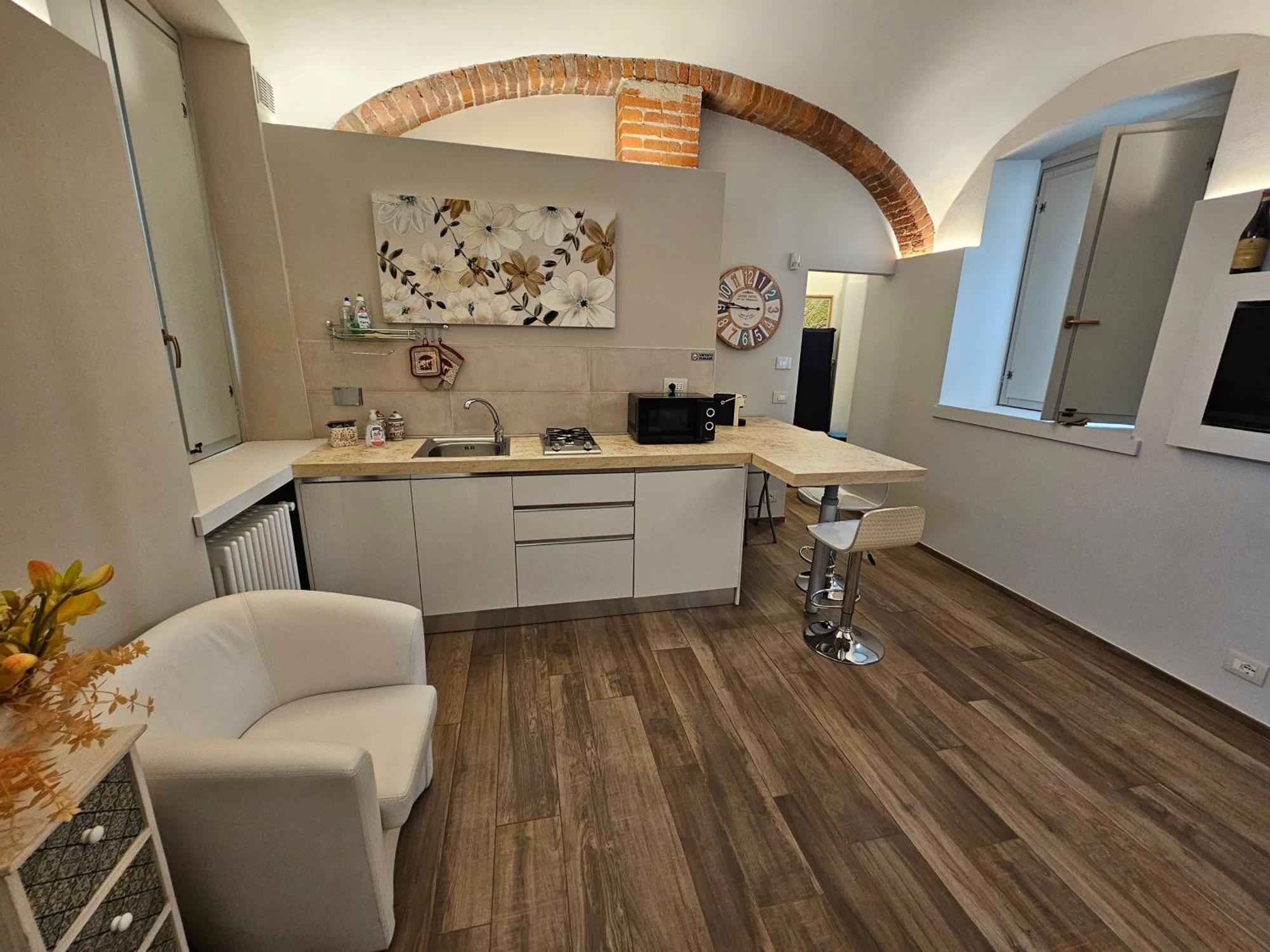 Bilocale In Centro Storico! Apartment Алба Екстериор снимка